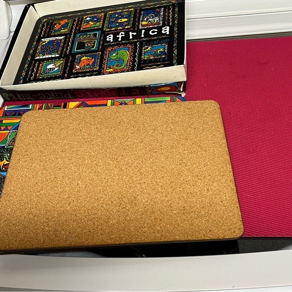 Set of Ethnic Placemats - Picture 2 of 4